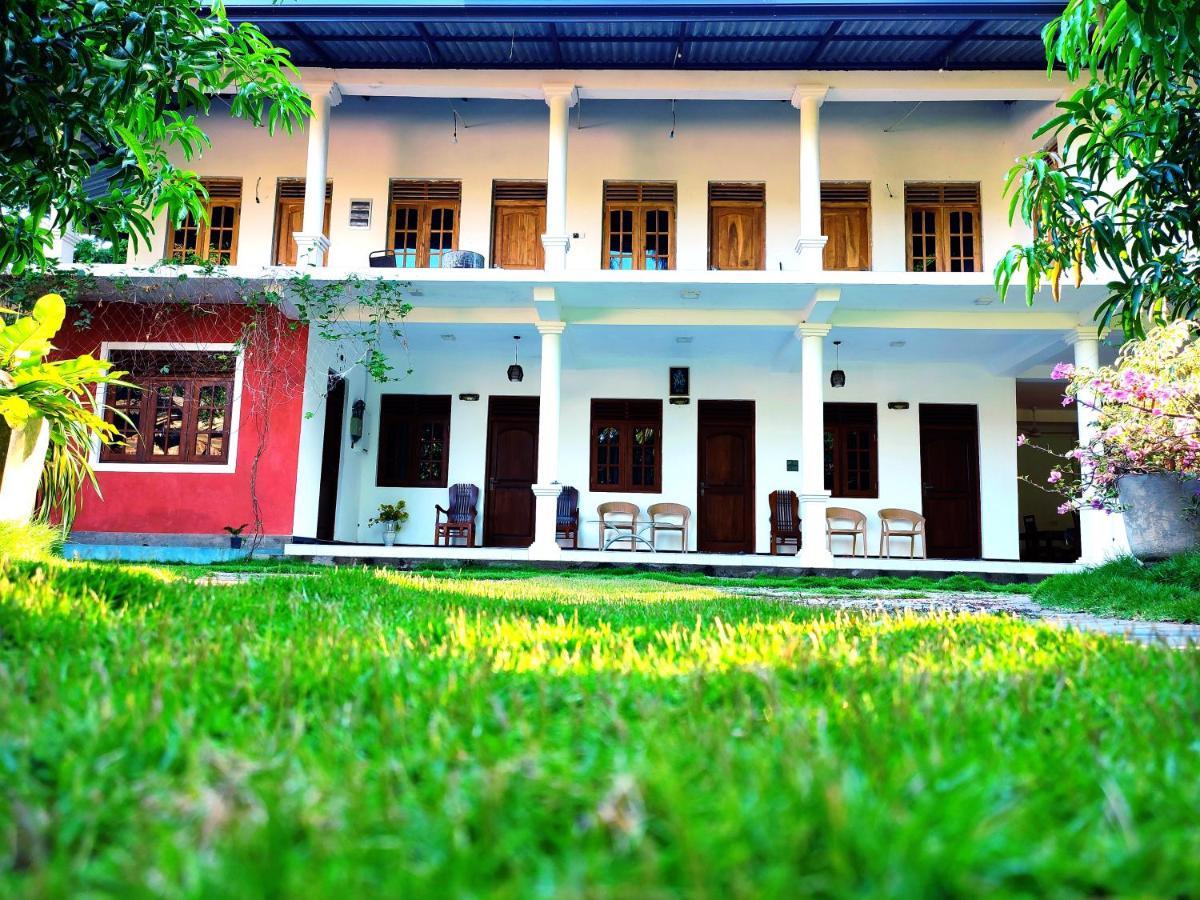 Geethani Tourist Home Polonnaruwa Eksteriør bilde