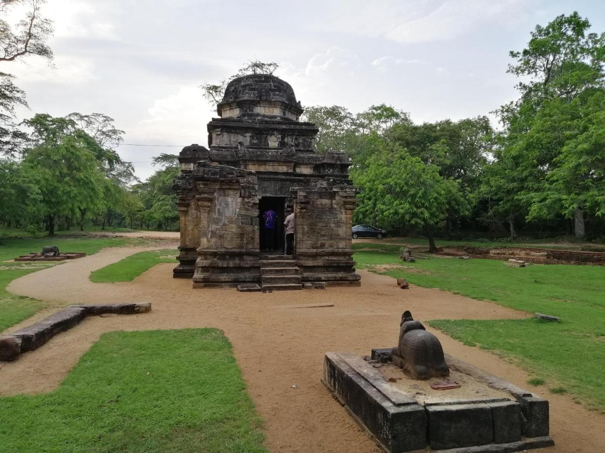 Geethani Tourist Home Polonnaruwa Eksteriør bilde