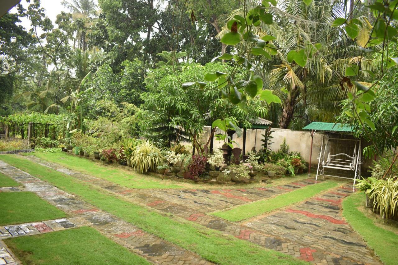 Geethani Tourist Home Polonnaruwa Eksteriør bilde
