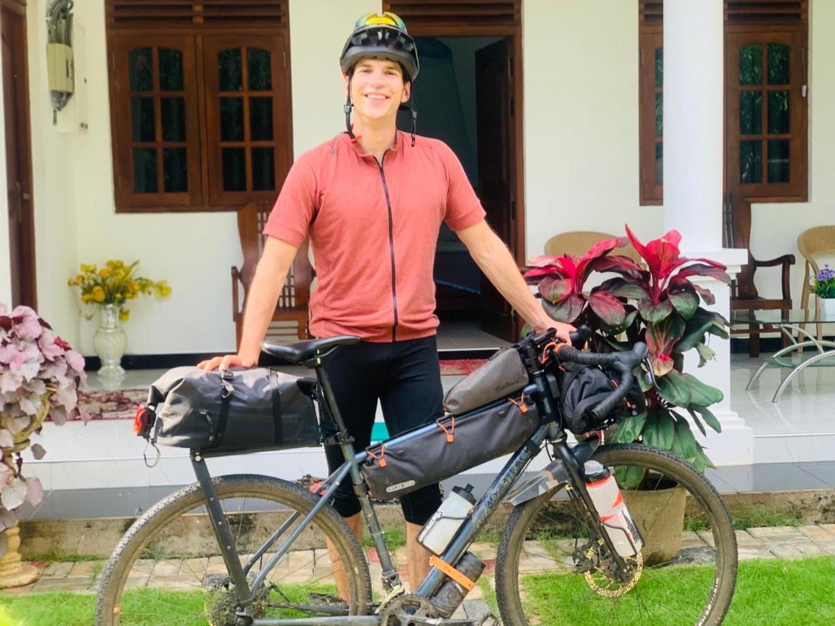 Geethani Tourist Home Polonnaruwa Eksteriør bilde
