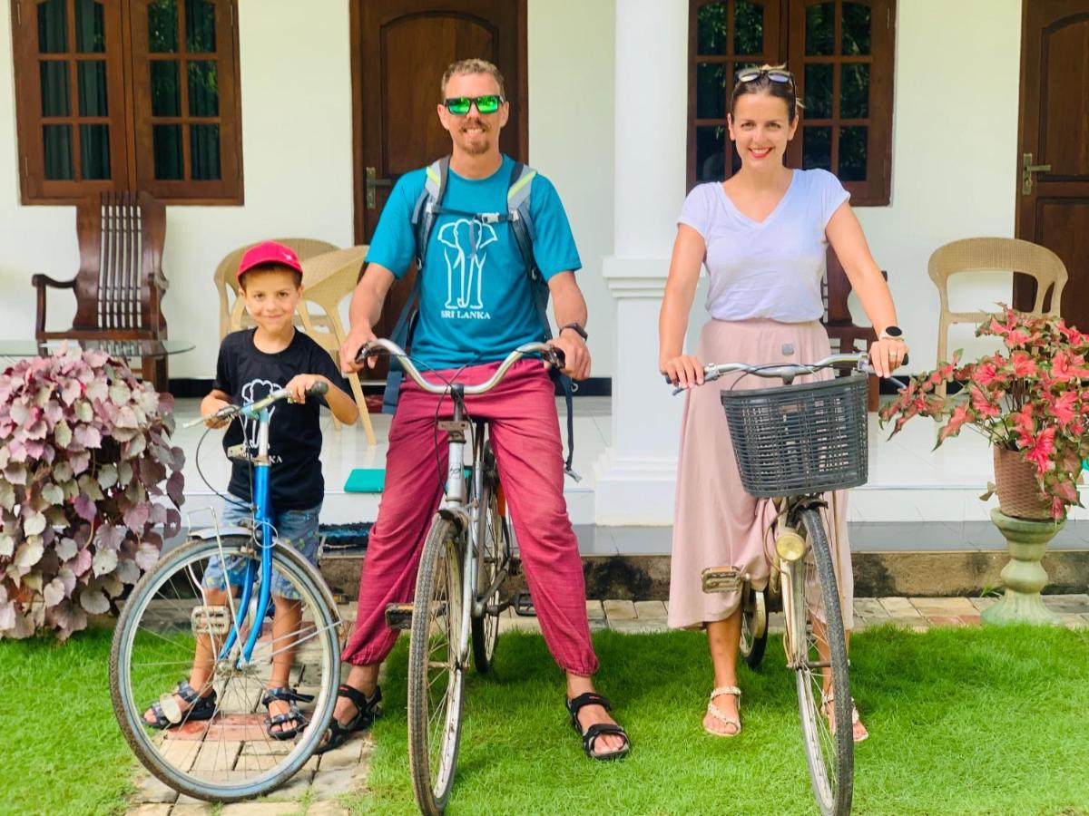 Geethani Tourist Home Polonnaruwa Eksteriør bilde