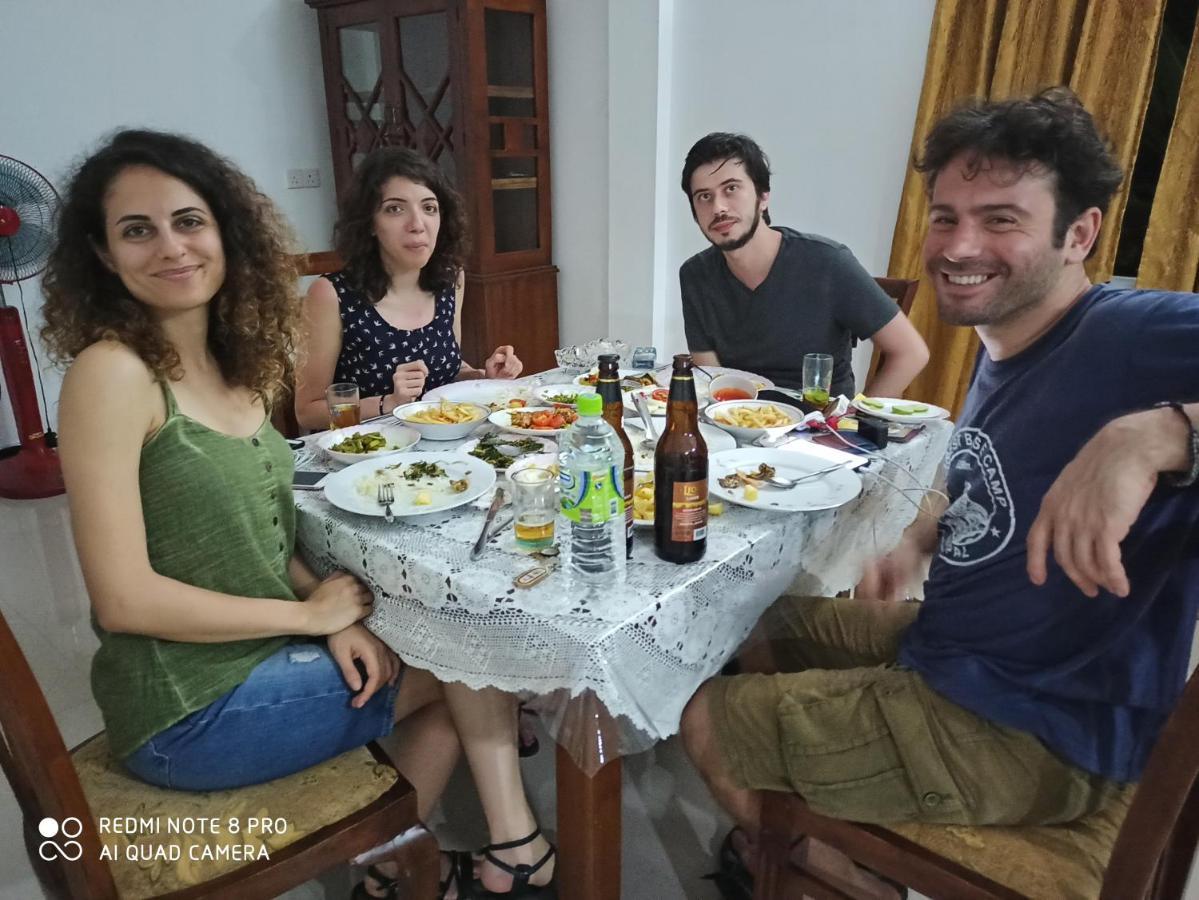 Geethani Tourist Home Polonnaruwa Eksteriør bilde