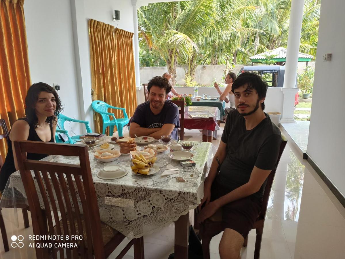 Geethani Tourist Home Polonnaruwa Eksteriør bilde